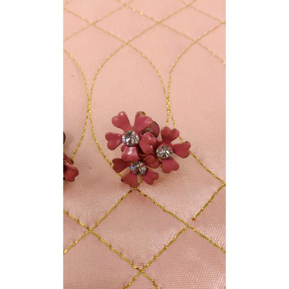 Vintage 1950s Screw Backs Pink 3 Flower Rhinestone Earrings - Picture 5 of 7